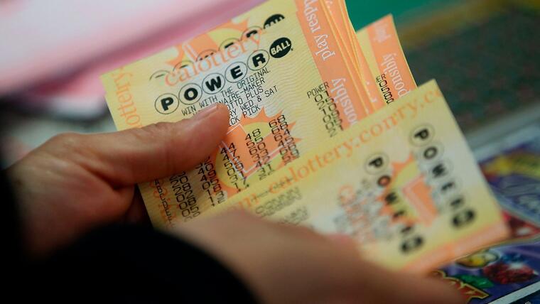 Probabilidades reales de ganar la lotería: guía clara (sin mitos)